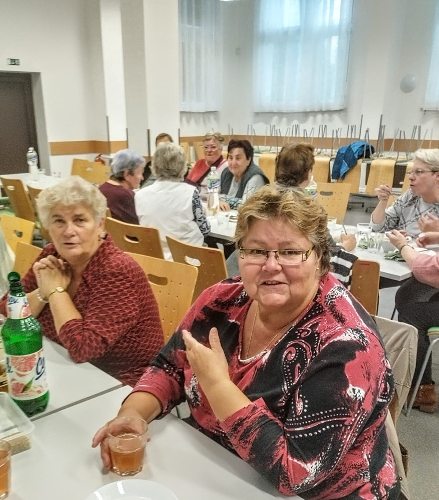 Říjen - opékání párků 4